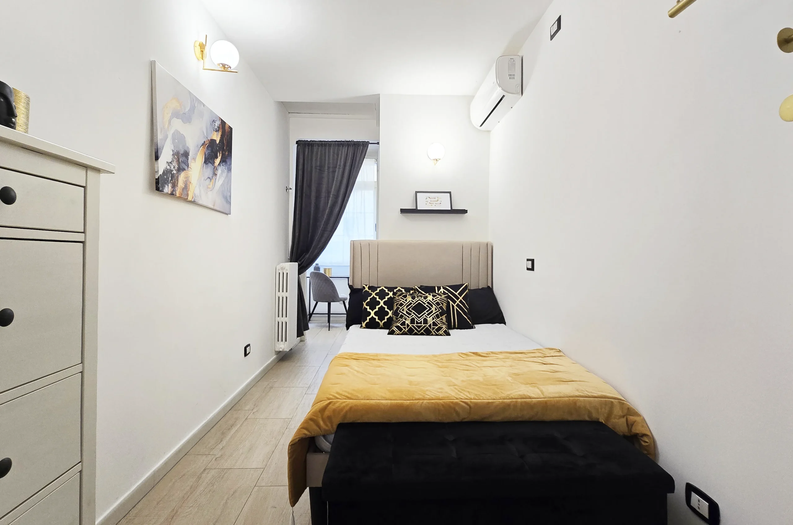 CAMERA SATYRIA CASA DECO BEB TARANTO